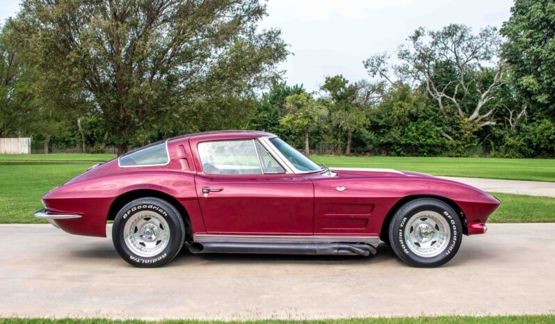 
								1963 Chevrolet Corvette Split-Window Coupe 4-Speed full									