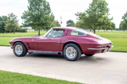 
										1963 Chevrolet Corvette Split-Window Coupe 4-Speed full									