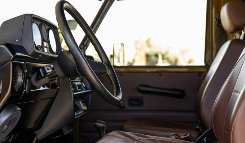 								1991 Mercedes-Benz 250GD Wolf 5-Speed full									