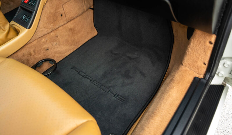 								1995 Porsche 911 Carrera Coupe 6-Speed full									