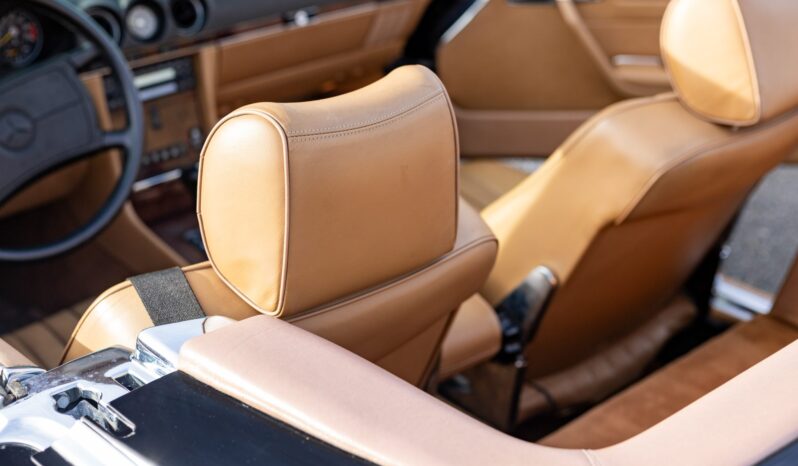 
								1989 Mercedes-Benz 560SL full									