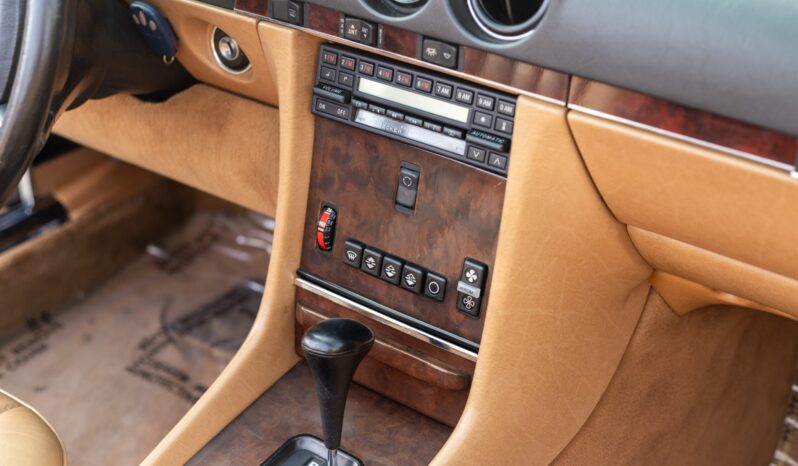 
								1989 Mercedes-Benz 560SL full									