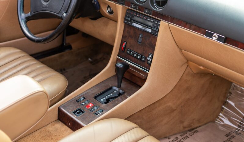 
								1989 Mercedes-Benz 560SL full									