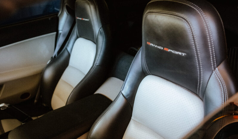 
								2011 Chevrolet Corvette Coupe Grand Sport 3LT 6-Speed full									