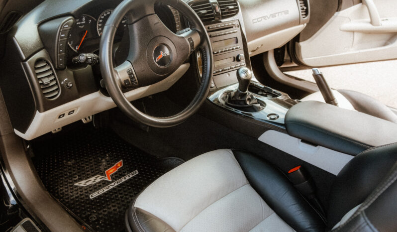 
								2011 Chevrolet Corvette Coupe Grand Sport 3LT 6-Speed full									