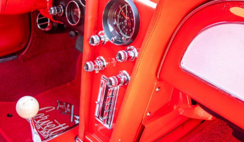 
								1966 Chevrolet Corvette Coupe 4-Speed full									