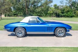 
										1965 Chevrolet Corvette Convertible 4-Speed full									