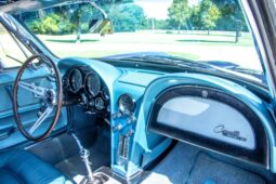 
										1965 Chevrolet Corvette Convertible 4-Speed full									