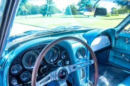 
										1965 Chevrolet Corvette Convertible 4-Speed full									