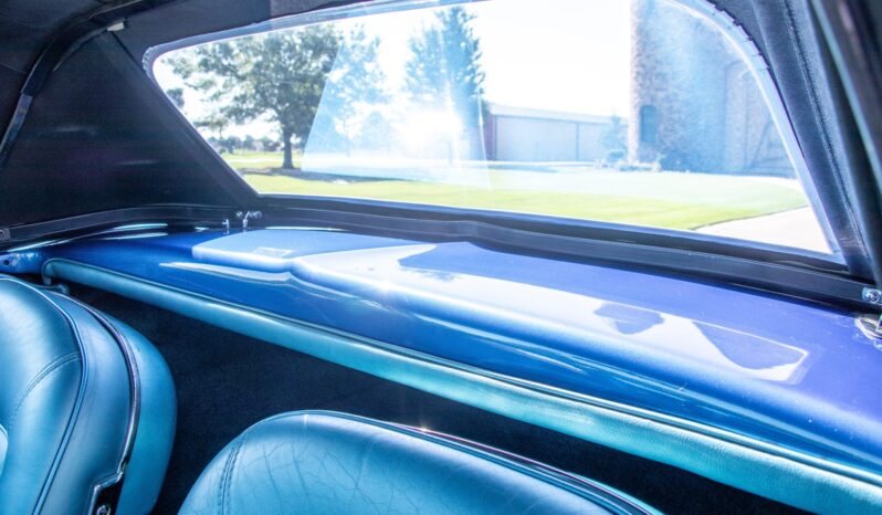 
								1965 Chevrolet Corvette Convertible 4-Speed full									