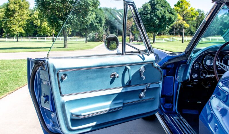 
								1965 Chevrolet Corvette Convertible 4-Speed full									