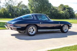 
										1964 Chevrolet Corvette 6-Speed 5.7L full									