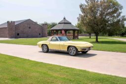 
										1966 Chevrolet Corvette Convertible 4-Speed full									