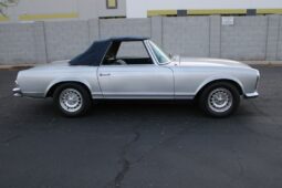 										1967 Mercedes 200-Series full									