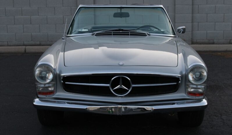 								1967 Mercedes 200-Series full									