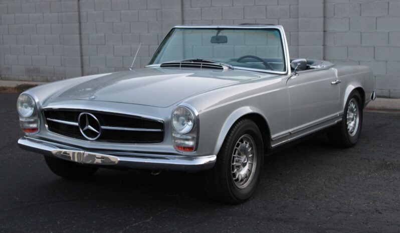 								1967 Mercedes 200-Series full									