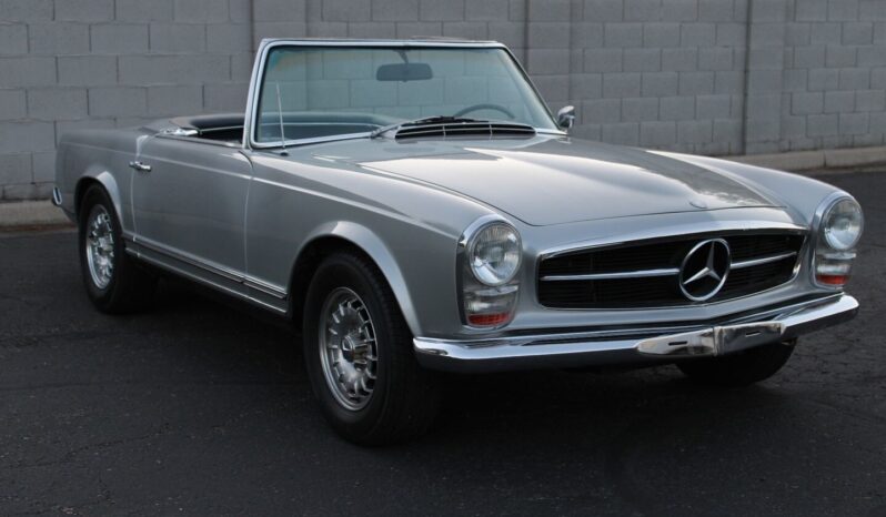 								1967 Mercedes 200-Series full									