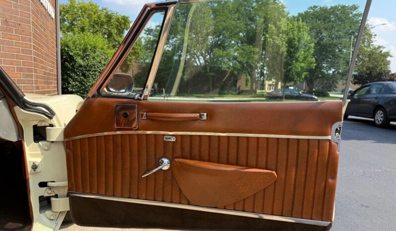 
								1976 Studebaker Avanti II Automatic full									