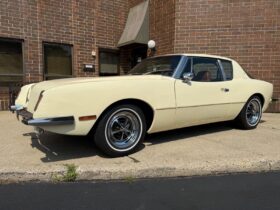 1976 Studebaker Avanti II Automatic