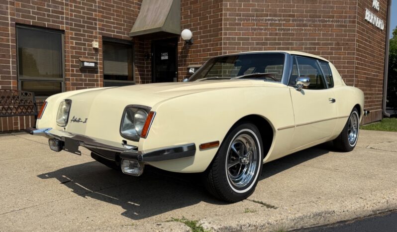 1976 Studebaker Avanti II Automatic 1