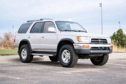 
										1998 Toyota 4Runner SR5 4WD full									