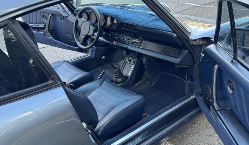 
								1983 Porsche 911SC Coupe full									