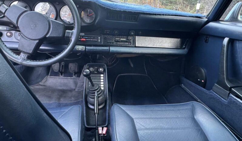 
								1983 Porsche 911SC Coupe full									