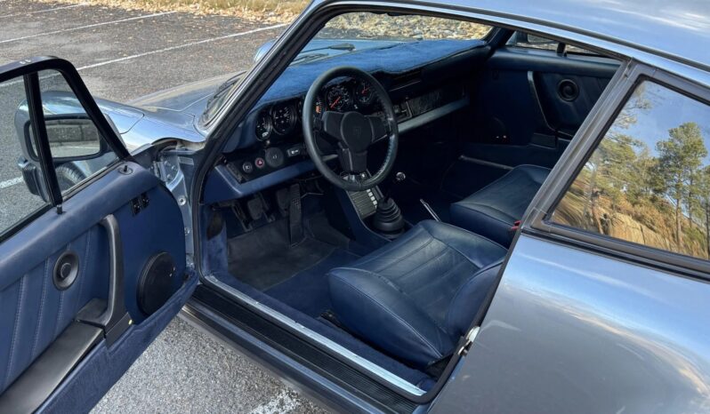 
								1983 Porsche 911SC Coupe full									