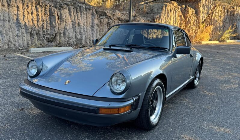 
								1983 Porsche 911SC Coupe full									
