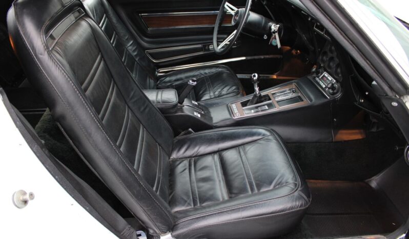 
								1975 Chevrolet Corvette L-48 White full									