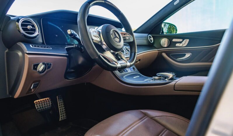 
								2019 Mercedes-AMG E63 S 4MATIC Wagon full									