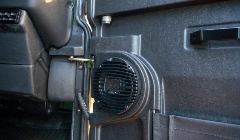 
								1995 Land Rover Defender 90 NAS 5-Speed full									