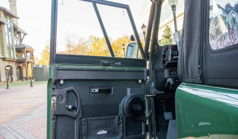 
								1995 Land Rover Defender 90 NAS 5-Speed full									