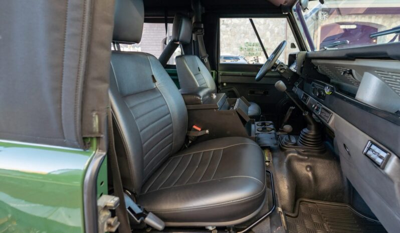 
								1995 Land Rover Defender 90 NAS 5-Speed full									