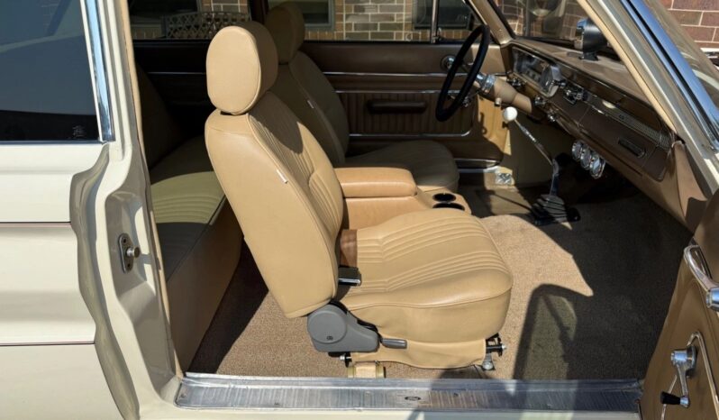 
								1965 Ford Falcon 5spd full									