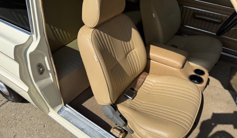 
								1965 Ford Falcon 5spd full									