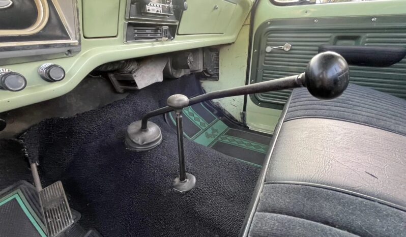 
								1972 Ford F-100 Custom 4×4 4-Speed full									