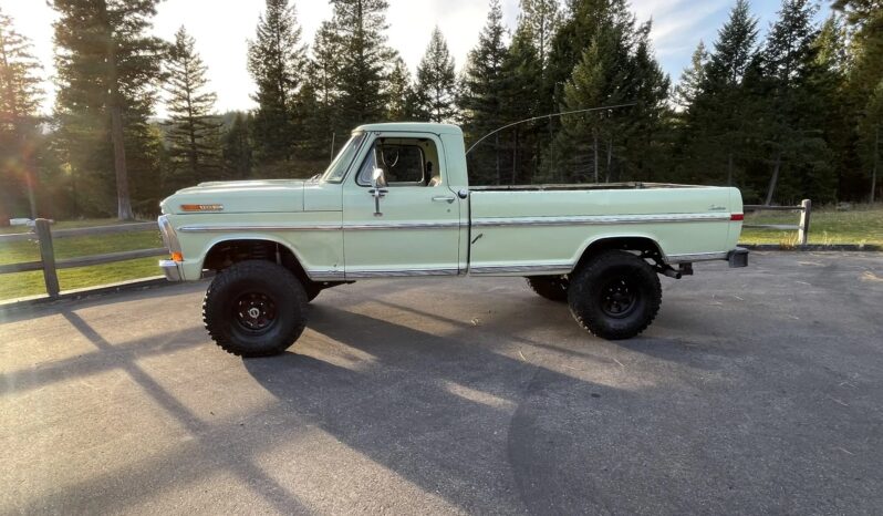 
								1972 Ford F-100 Custom 4×4 4-Speed full									