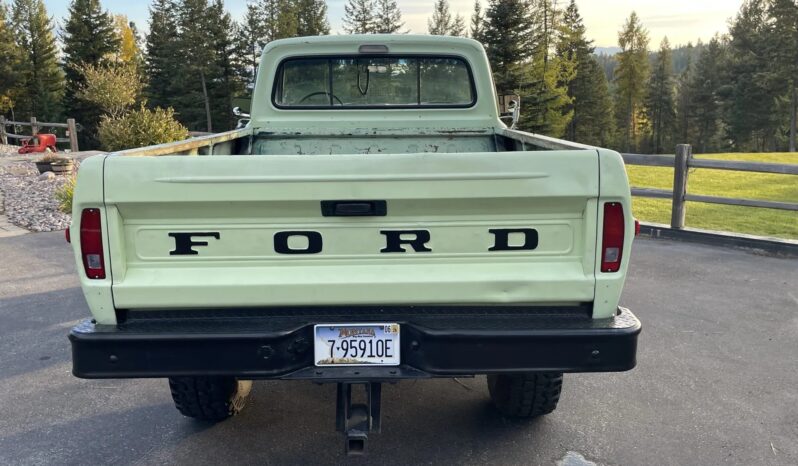 
								1972 Ford F-100 Custom 4×4 4-Speed full									