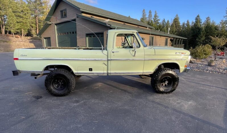 
								1972 Ford F-100 Custom 4×4 4-Speed full									