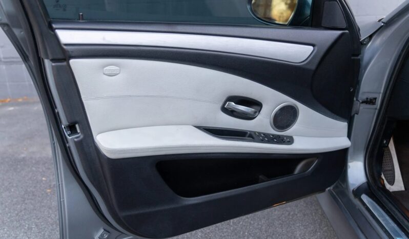 
								2009 BMW M5 Space Gray full									