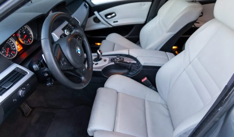 
								2009 BMW M5 Space Gray full									
