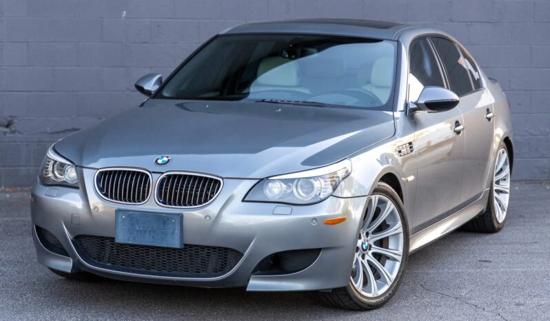 
								2009 BMW M5 Space Gray full									