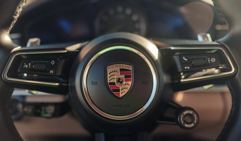 								2022 Porsche Panamera 4S E-Hybrid full									