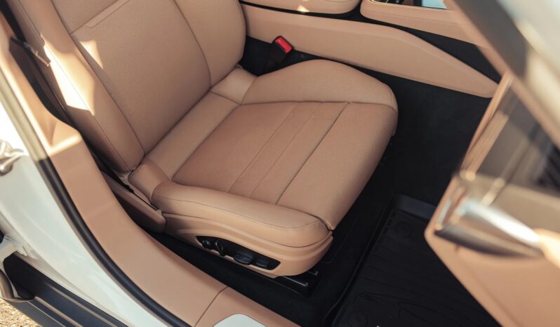 								2022 Porsche Panamera 4S E-Hybrid full									