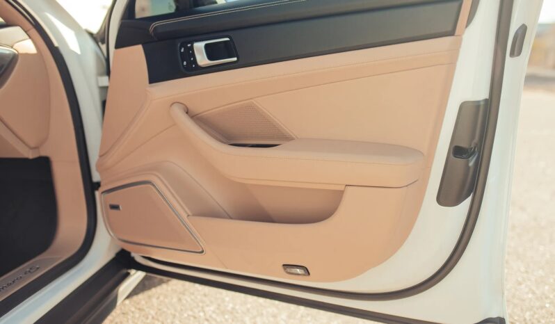 								2022 Porsche Panamera 4S E-Hybrid full									