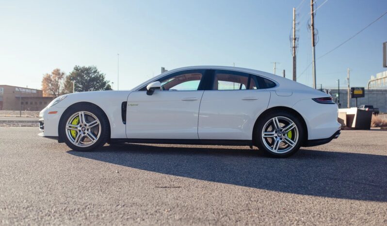 								2022 Porsche Panamera 4S E-Hybrid full									