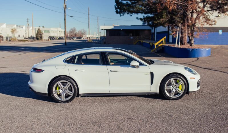 								2022 Porsche Panamera 4S E-Hybrid full									