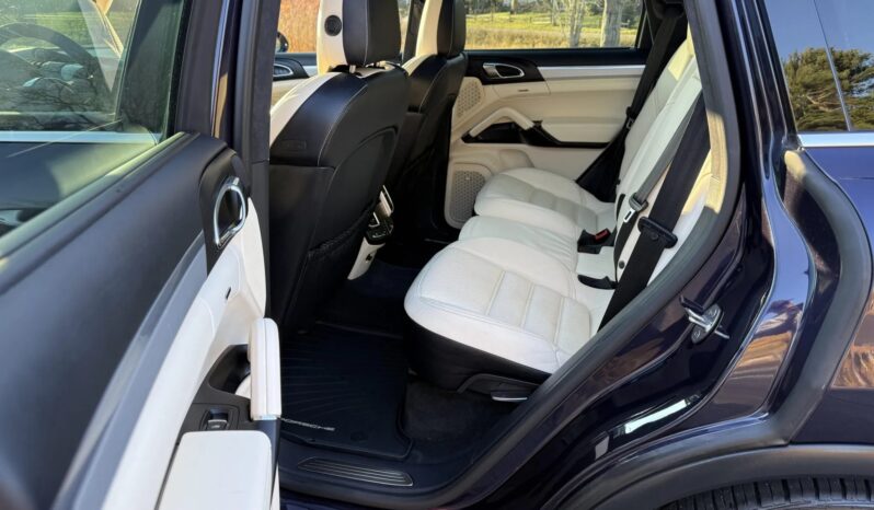 								2017 Porsche Cayenne Turbo full									