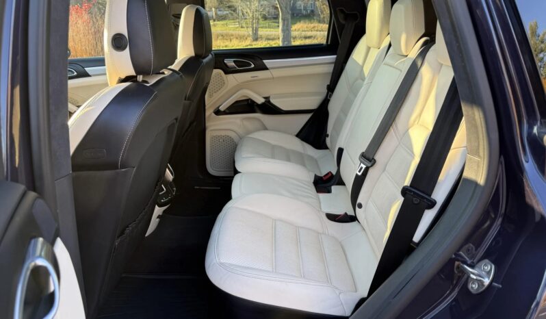 								2017 Porsche Cayenne Turbo full									